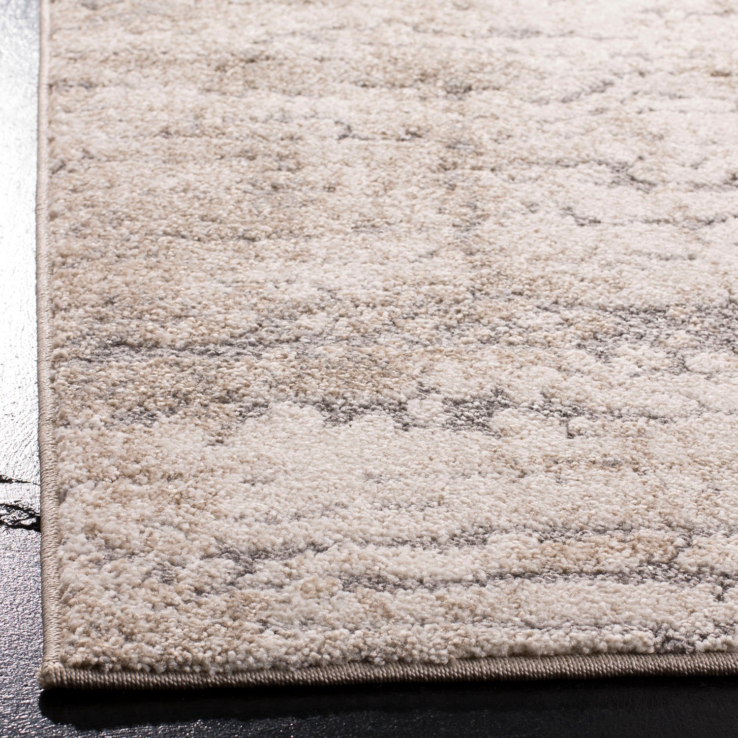 Safavieh Spirit Spr126E Taupe/Ivory Rug.