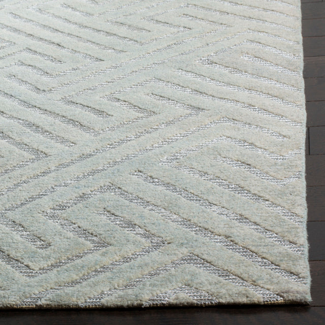 Safavieh Santa Fe Stf535A Light Grey/Silver Rug.