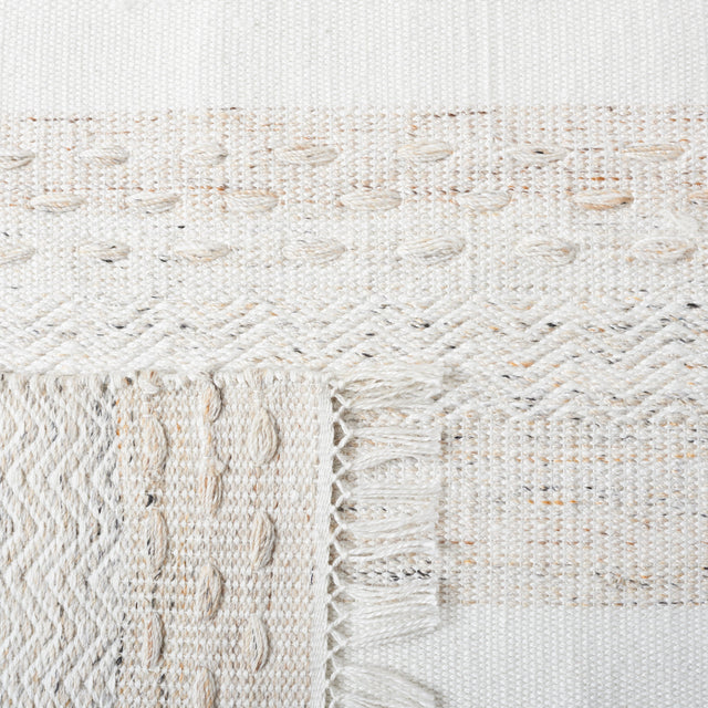 Safavieh Striped Kilim Stk105B Beige/Ivory Rug.