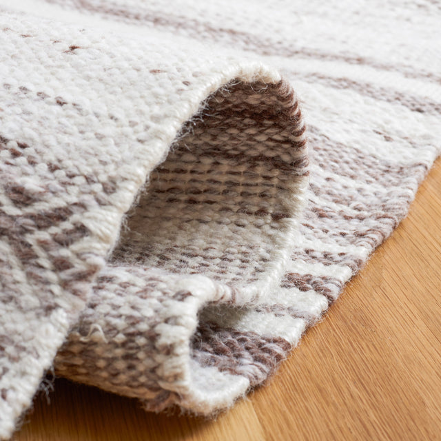 Safavieh Striped Kilim Stk108T Brown/Ivory Rug.