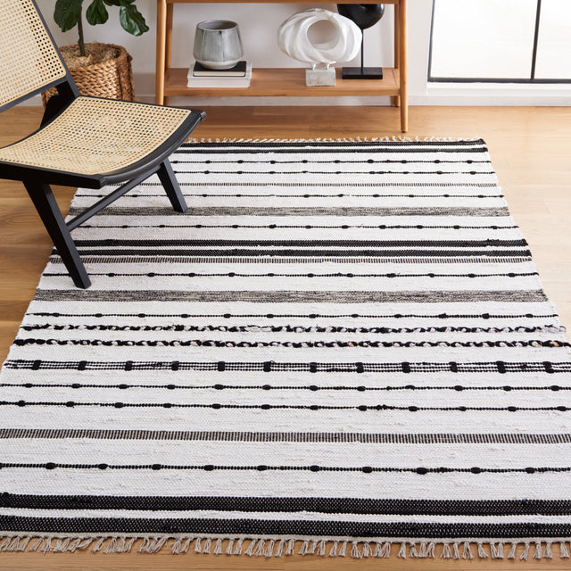 Safavieh Striped Kilim Stk201A Ivory/Black Rug.