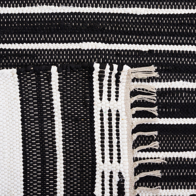 Safavieh Striped Kilim Stk202Z Black/Ivory Rug.
