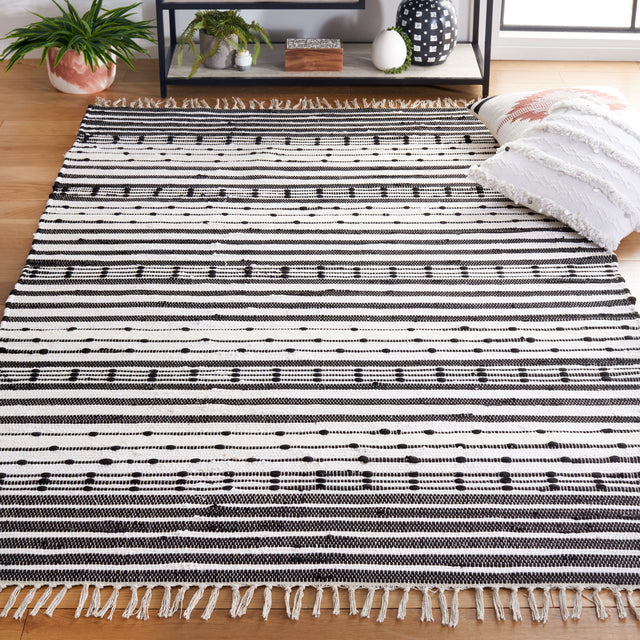Safavieh Striped Kilim Stk205Z Black/Ivory Rug.