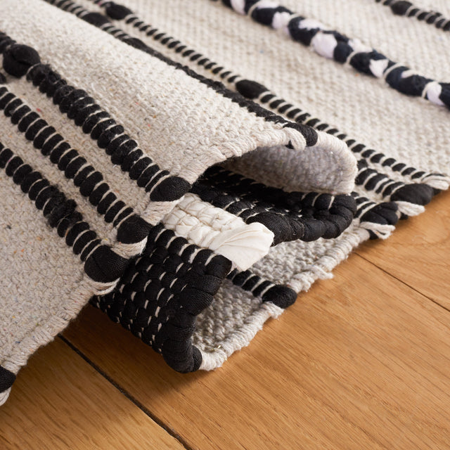 Safavieh Striped Kilim Stk206B Beige/Black Rug.
