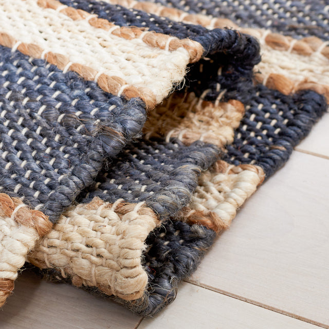 Safavieh Striped Kilim Stk318H Charcoal/Ivory Rug.