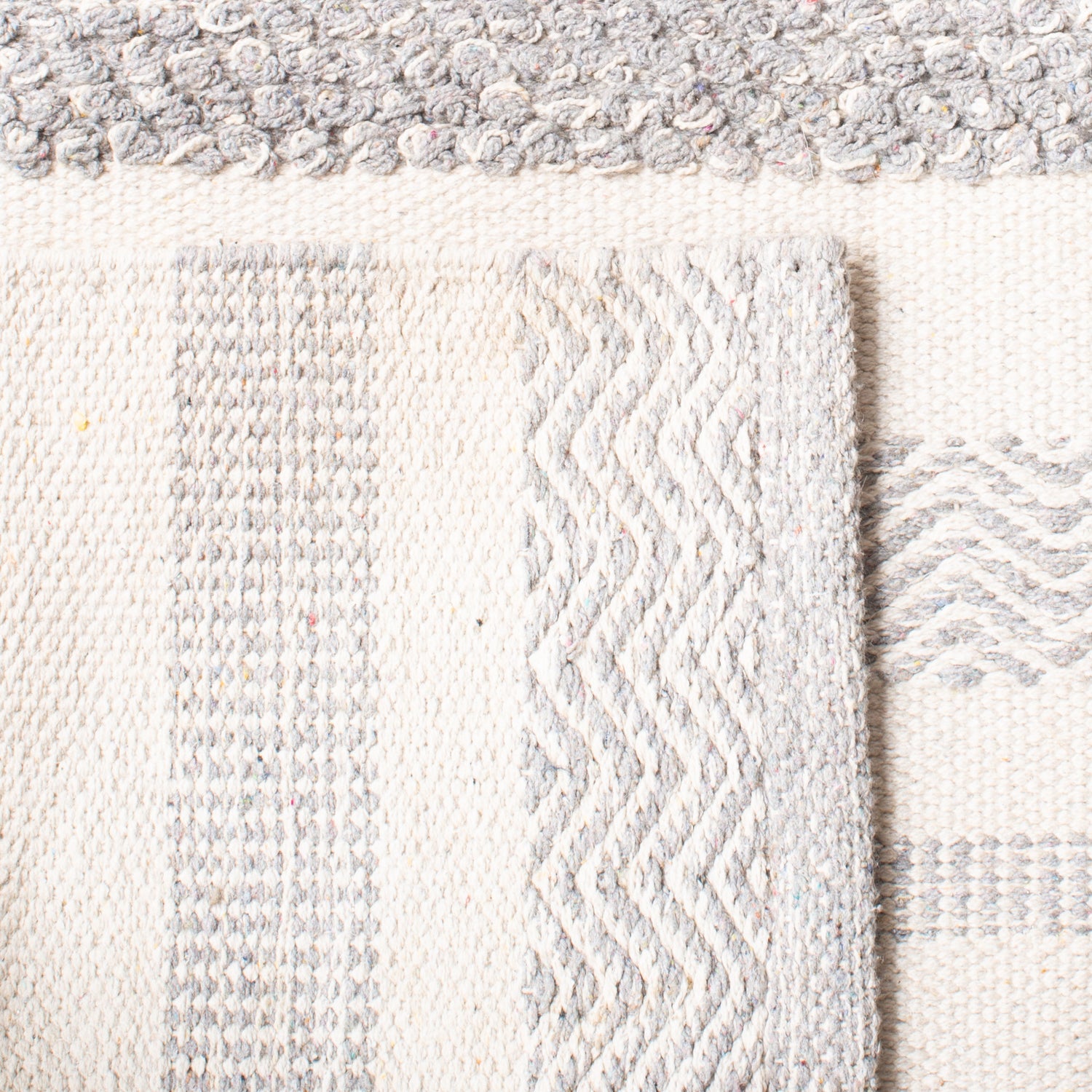 Safavieh Striped Kilim Stk501A Ivory/Grey Rugs.