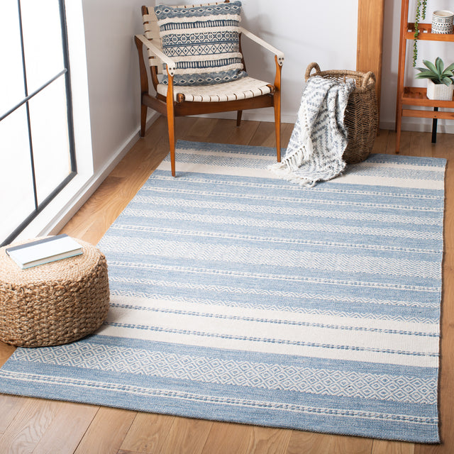 Safavieh Striped Kilim Stk503A Ivory/Blue Rugs.