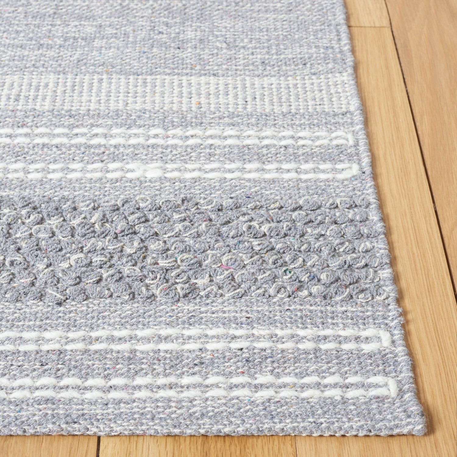 Safavieh Striped Kilim Stk505G Silver/Grey Rugs.