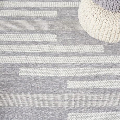 Safavieh Striped Kilim Stk505G Silver/Grey Rugs.