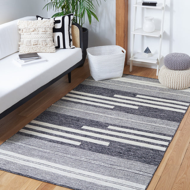 Safavieh Striped Kilim Stk506A Ivory/Black Rugs.