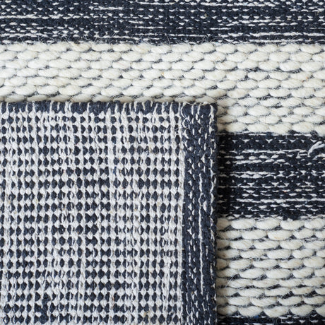 Safavieh Striped Kilim Stk506A Ivory/Black Rugs.