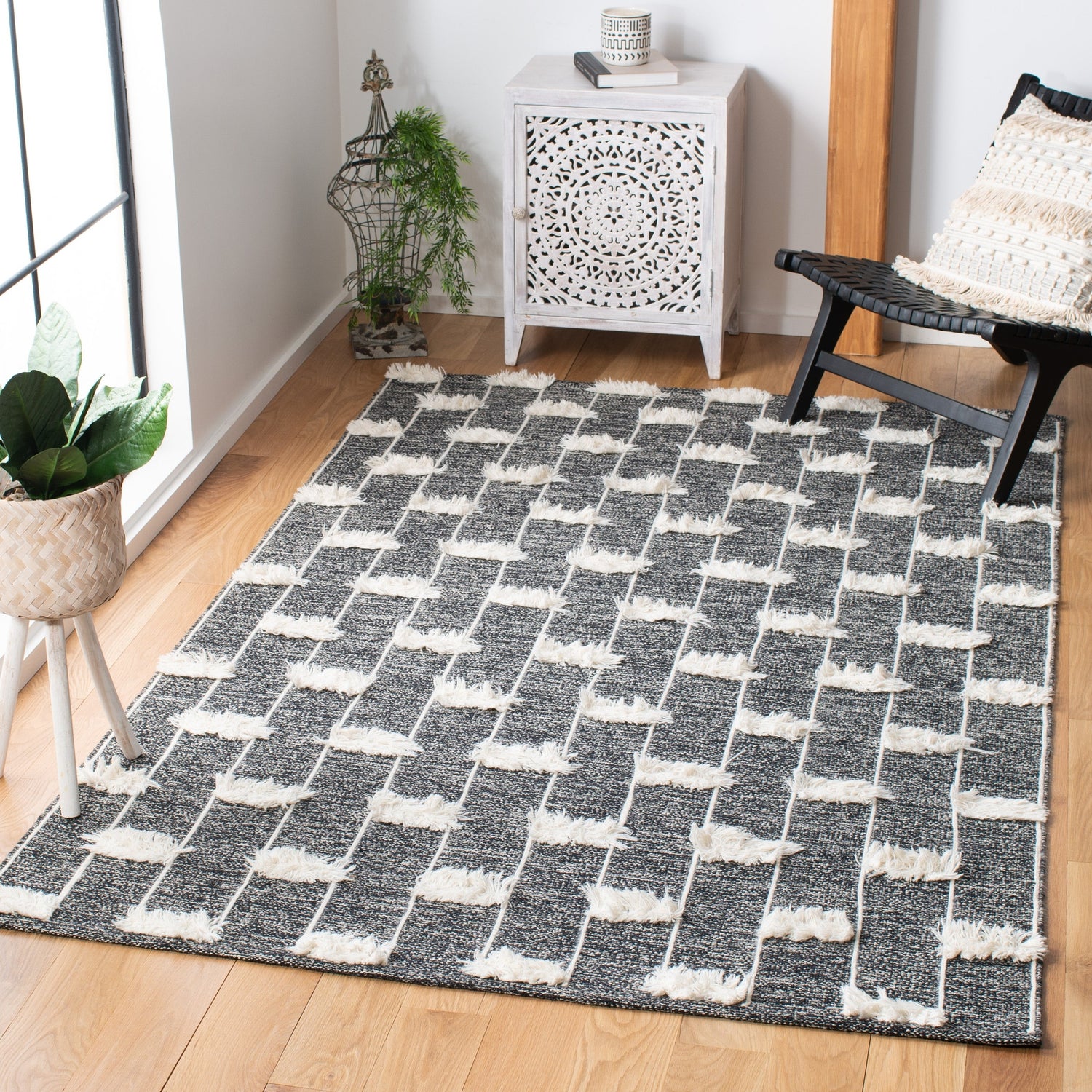 Safavieh Striped Kilim Stk508Z Black/Ivory Rugs.