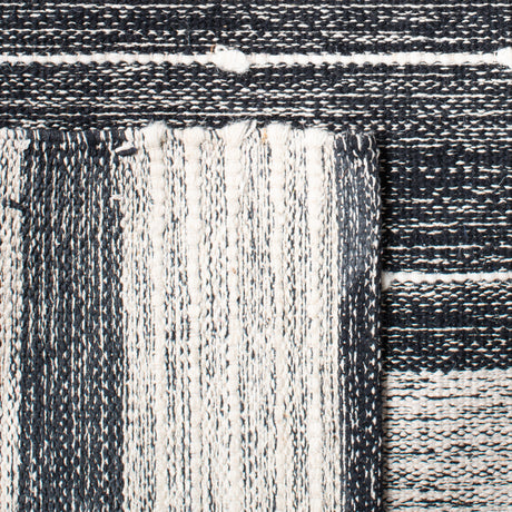 Safavieh Striped Kilim Stk509Z Black/Ivory Rugs.