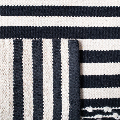 Safavieh Striped Kilim Stk511Z Black/Ivory Rugs.