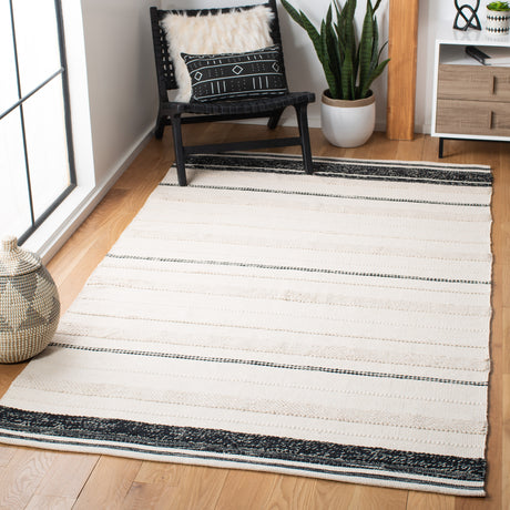 Safavieh Striped Kilim Stk512A Ivory/Black Rugs.