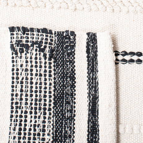 Safavieh Striped Kilim Stk512A Ivory/Black Rugs.