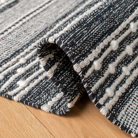 Safavieh Striped Kilim Stk516Z Black/Ivory Rugs.