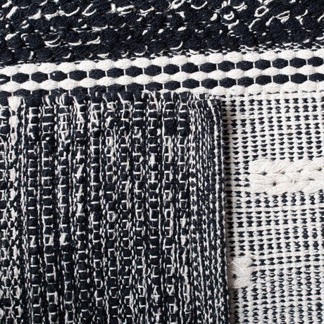 Safavieh Striped Kilim Stk518Z Black/Ivory Rugs.
