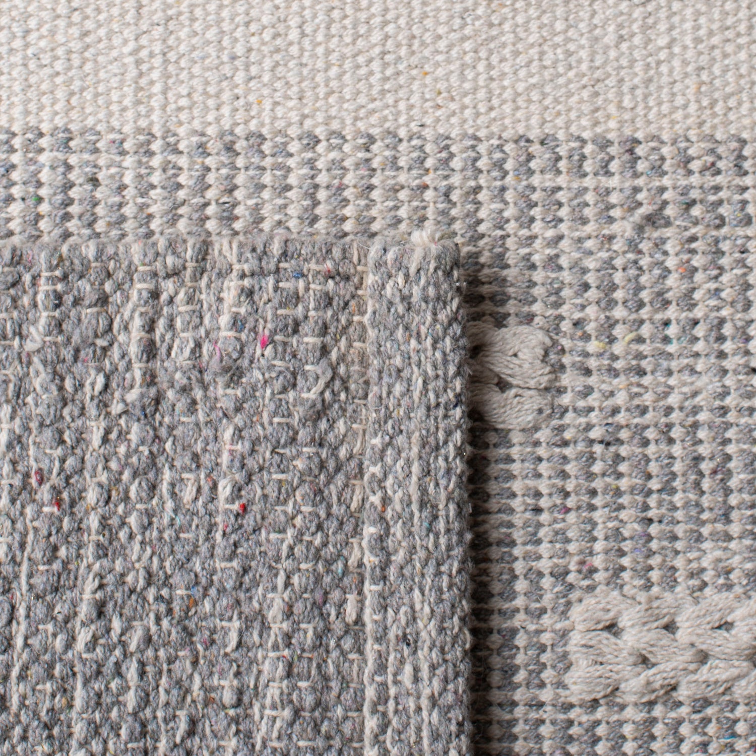 Safavieh Striped Kilim Stk519A Ivory/Grey Rugs.