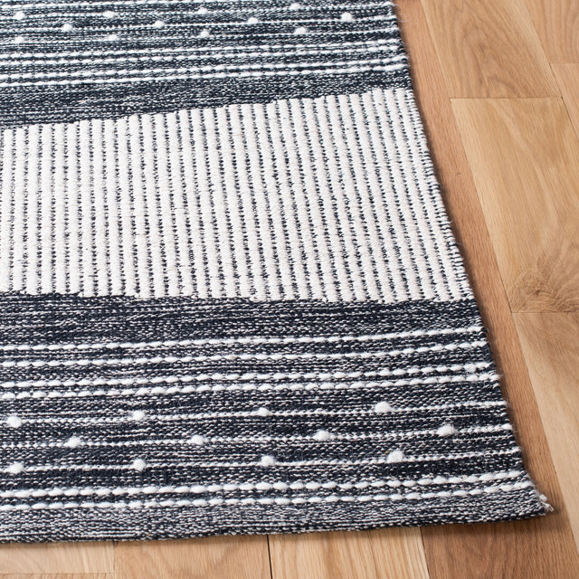 Safavieh Striped Kilim Stk521Z Black/Ivory Rugs.