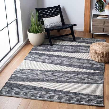 Safavieh Striped Kilim Stk521Z Black/Ivory Rugs.