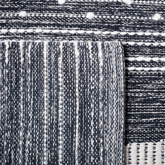 Safavieh Striped Kilim Stk521Z Black/Ivory Rugs.