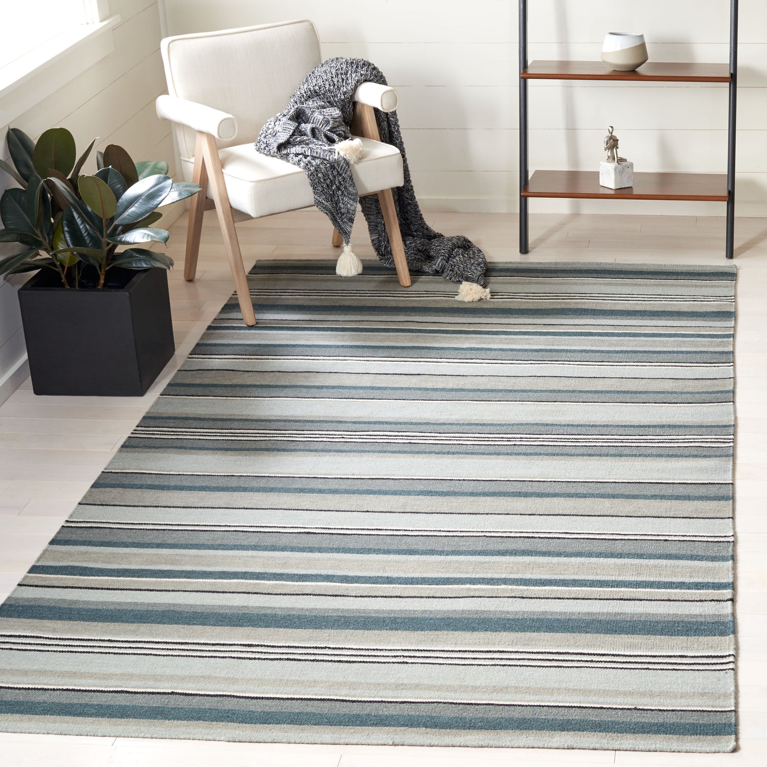 Safavieh Striped Kilim Stk601F Grey Rugs.