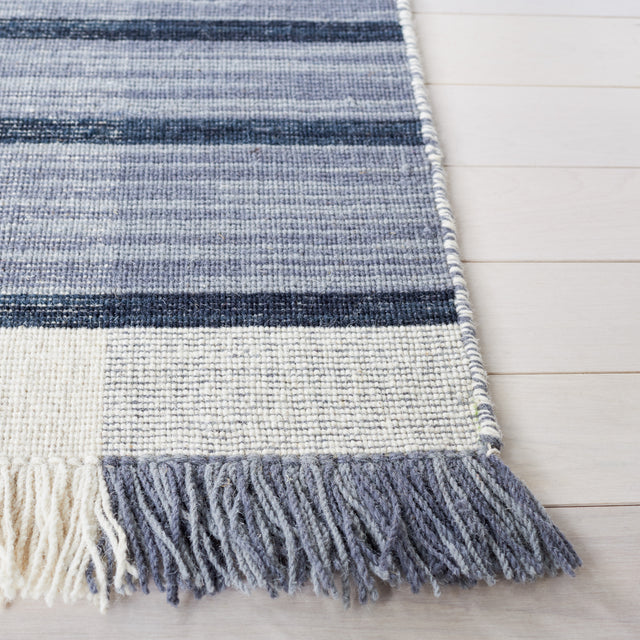Safavieh Striped Kilim Stk704G Light Grey/Black Rug.