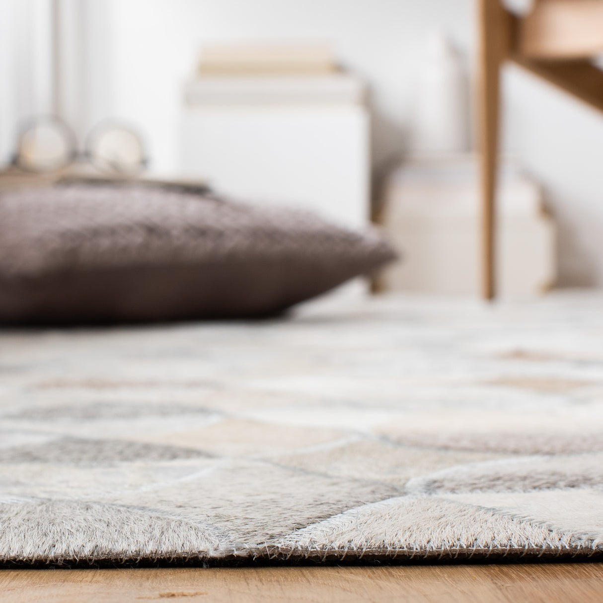 Safavieh Studio Leather Stl231F Ivory/Grey Rugs.