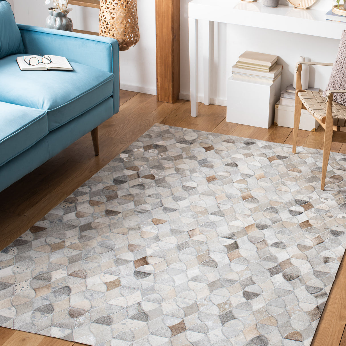 Safavieh Studio Leather Stl231F Ivory/Grey Rugs.
