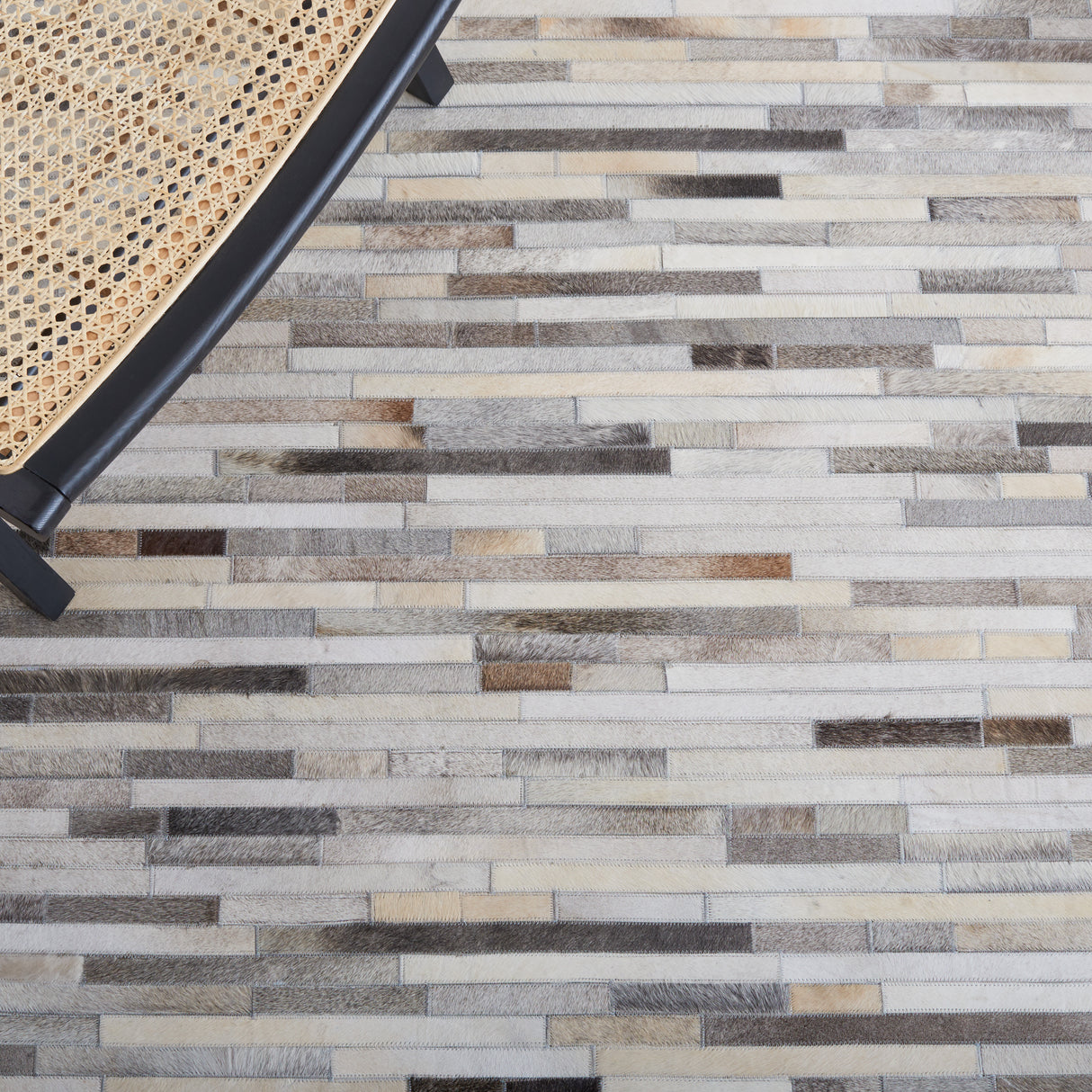 Safavieh Studio Leather Stl809A Ivory/Grey Rugs.