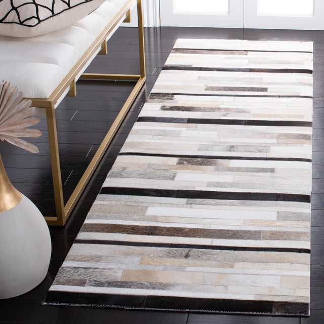 Safavieh Studio Leather Stl816A Ivory/Black Rugs.