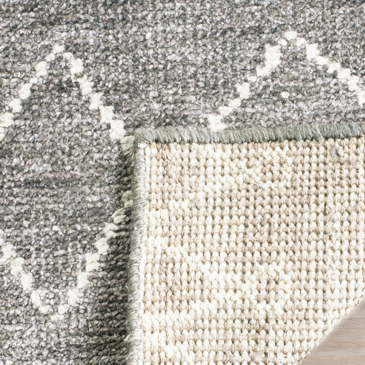 Safavieh Stone Wash Stw312A Grey/Beige Rug.