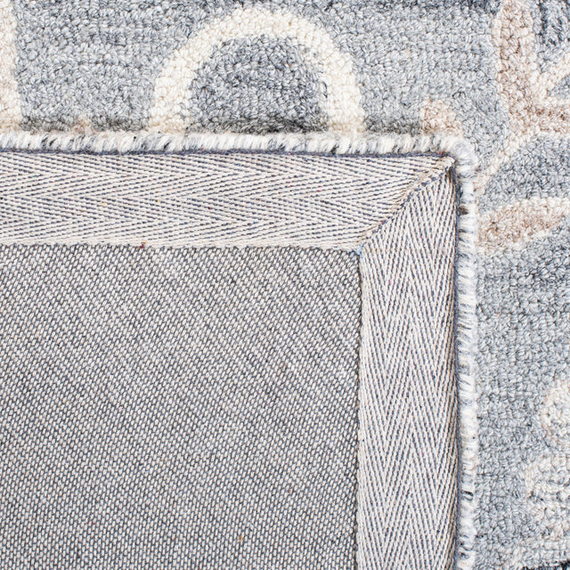 Safavieh Suzani Szn334F Grey Rugs.