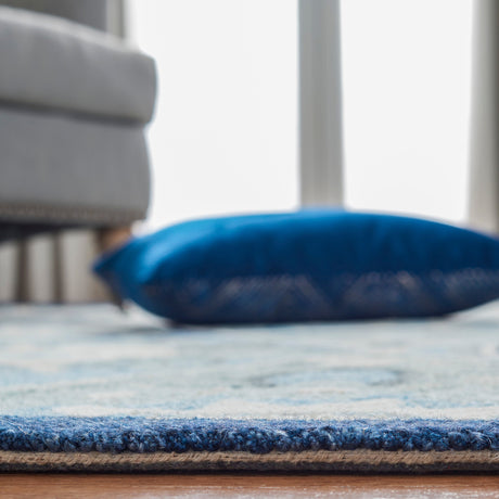 Safavieh Suzani Szn502M Blue/Ivory Rugs.