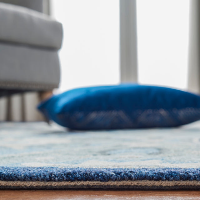 Safavieh Suzani Szn502M Blue/Ivory Rugs.