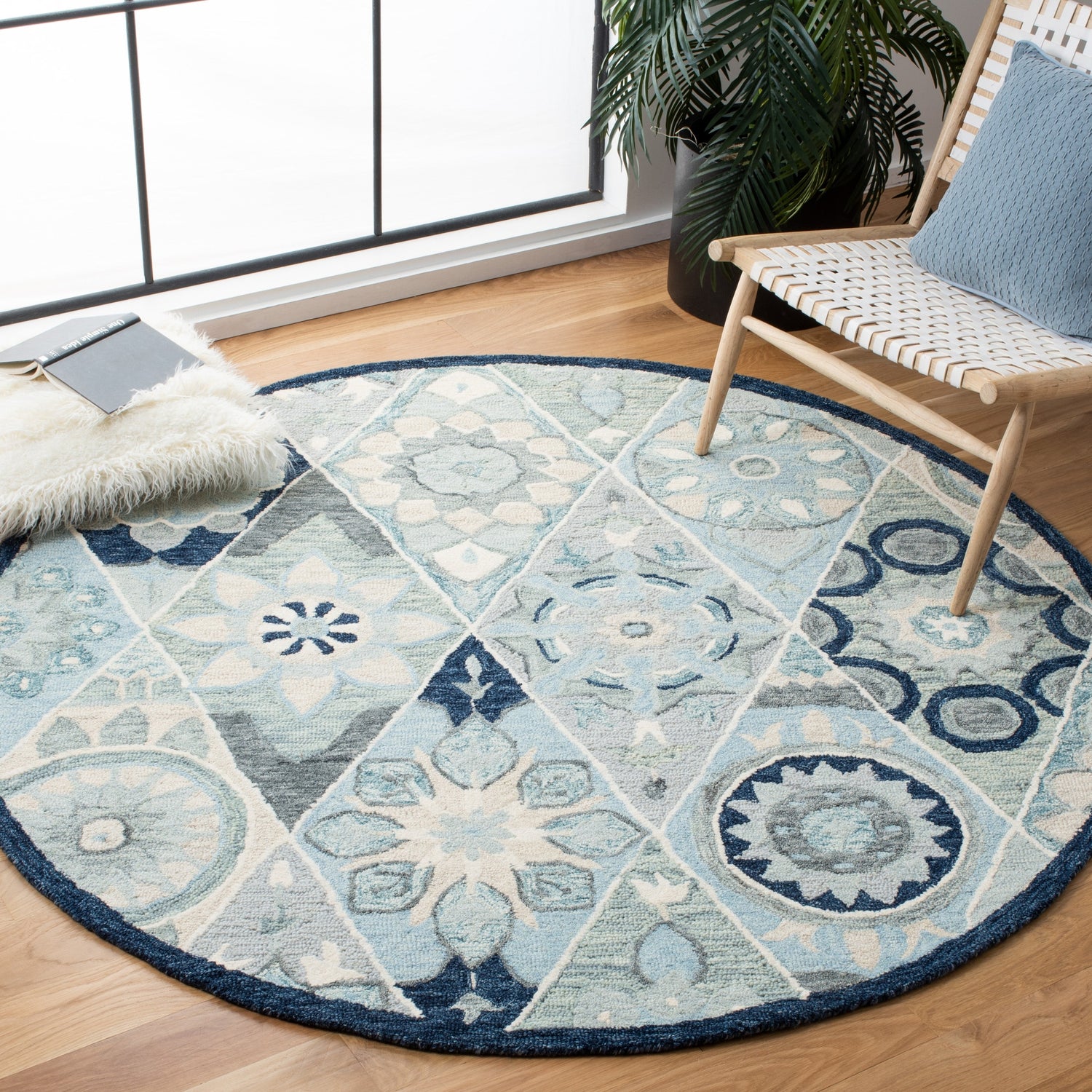 Safavieh Suzani Szn502M Blue/Ivory Rugs.