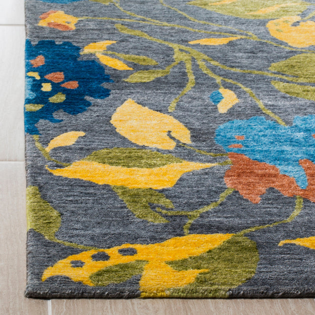 Safavieh Tibetan Tb839A Blue/Multi Rug.