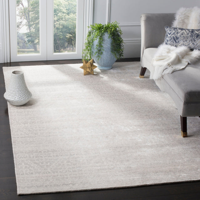 Safavieh Tibetan Tb890A Ivory Rug.