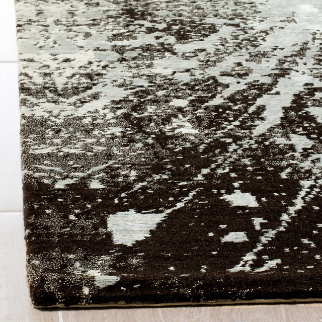 Safavieh Tibetan Tb927A Silver/Black Rugs.