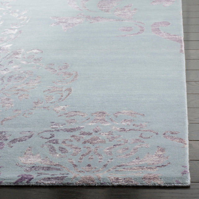 Safavieh Tibetan Tb959C Beige/Purple Rug.