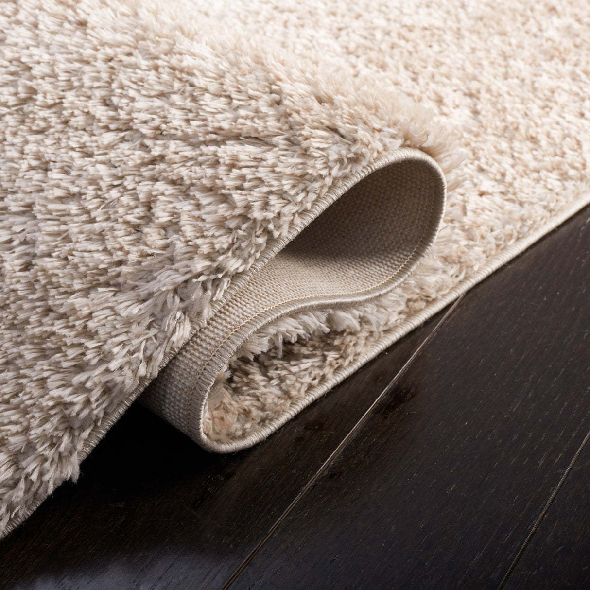 Safavieh Tahoe Shag Tho670B Beige Rug.