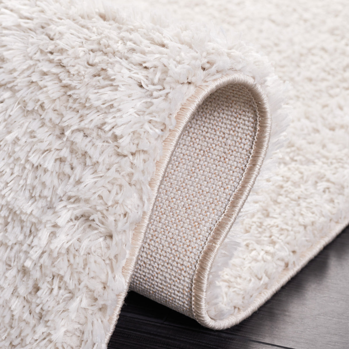 Safavieh Tahoe Shag Tho670G Silver Rug.