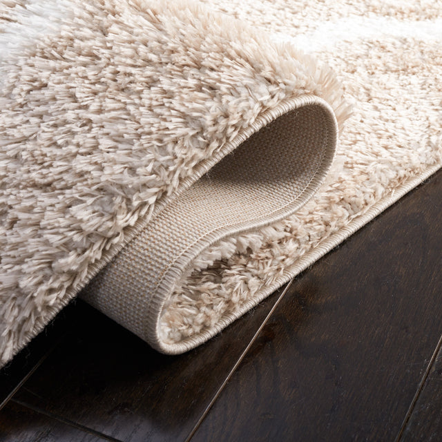 Safavieh Tahoe Shag Tho675B Beige/White Rug.