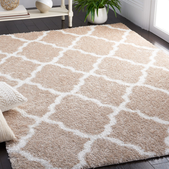 Safavieh Tahoe Shag Tho675B Beige/White Rug.