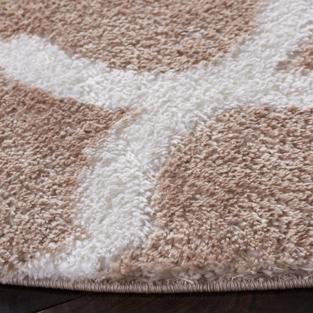 Safavieh Tahoe Shag Tho675B Beige/White Rug.