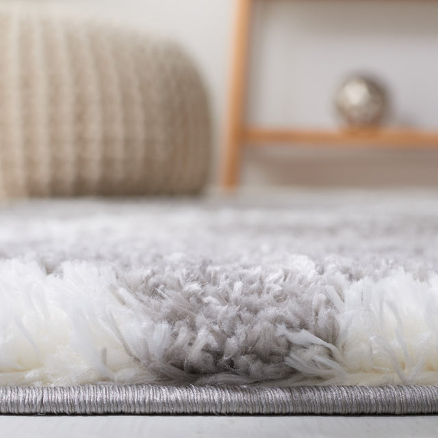 Safavieh Tahoe Shag Tho675F Grey/White Rug.
