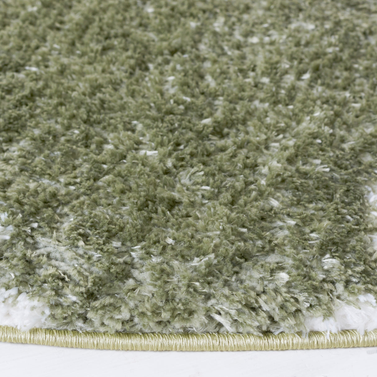 Safavieh Tahoe Shag Tho675W Sage/White Rug.