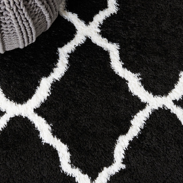 Safavieh Tahoe Shag Tho675Z Black/White Rug.