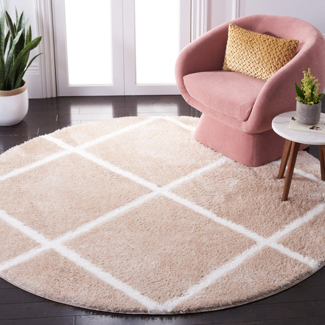 Safavieh Tahoe Shag Tho676B Beige/White Rug.